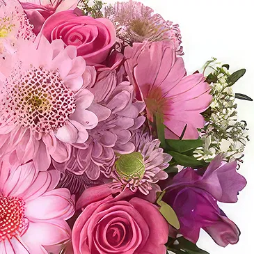 Budapest flowers  -  A REALLY GIRLY BOUQUET Flower Bouquet/Arrangement