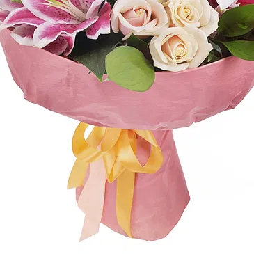 Italy flowers  -  Anniversary Flower Bouquet with Roses & Lilie Flower Bouquet/Arrangement