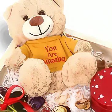 Dubai flowers  -  Love Gift Tray Flower Bouquet/Arrangement