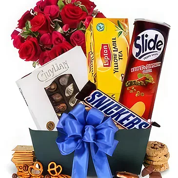 Cung Kiệm flowers  -  Spotlight Gift Basket Flower Bouquet/Arrangement