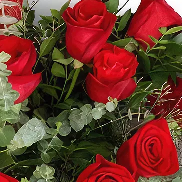 Valença flowers  -  Fascinating Petals Flower Bouquet/Arrangement