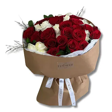 Garhoud flowers  -  Luxurious  White and Red Roses Flower Bouquet/Arrangement