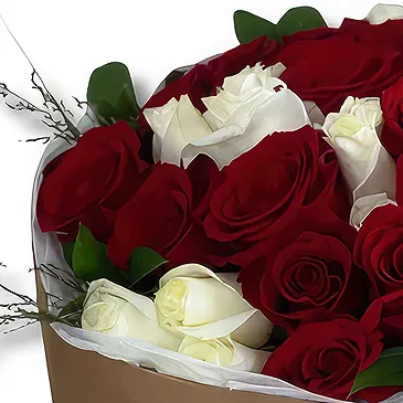 Garhoud flowers  -  Luxurious  White and Red Roses Flower Bouquet/Arrangement