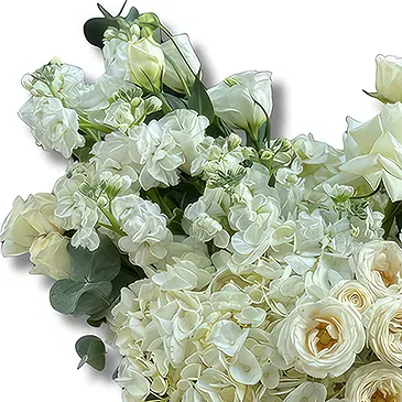 Garhoud flowers  -  Luxurious White Flower Arrangement Flower Bouquet/Arrangement
