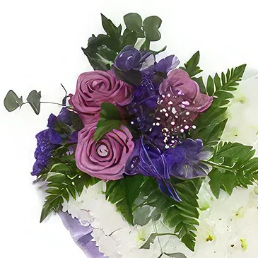 Nea Krya Vrysi flowers  -  Blessing Heart Flower Bouquet/Arrangement