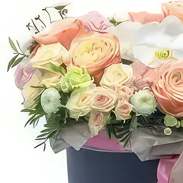 Budapest flowers  -  CURIOSITY - FLOWER BOX Flower Bouquet/Arrangement