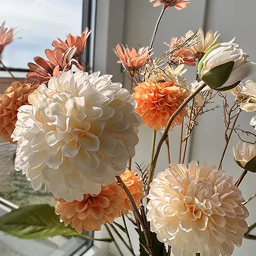 Halta blomster- Sjarmerende bukett Blomsterarrangementer bukett