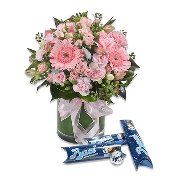 Versciaco di Sopra flowers  -  Bouquet in Pink Tones with Baci Perugina Flower Bouquet/Arrangement