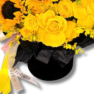 Garhoud flowers  -  Premium Black Velvet Box with Sunflowers Flower Bouquet/Arrangement