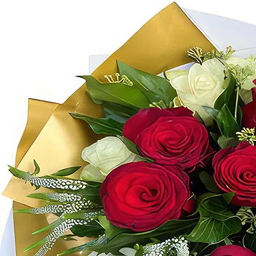 All other cities flowers  -  Red & White Rose Bouquet Flower Bouquet/Arrangement