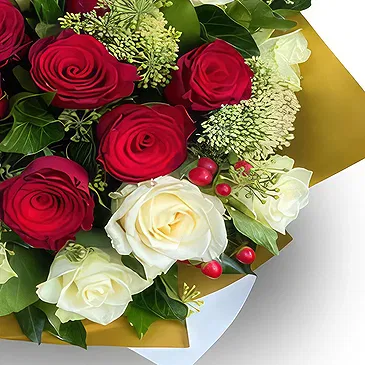 All other cities flowers  -  Red & White Rose Bouquet Flower Bouquet/Arrangement