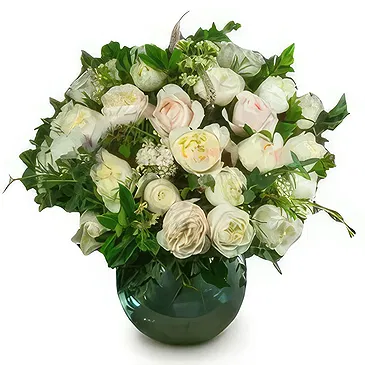 Cung Kiệm flowers  -  Sweetness of Roses Flower Bouquet/Arrangement
