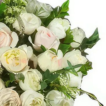 Cung Kiệm flowers  -  Sweetness of Roses Flower Bouquet/Arrangement