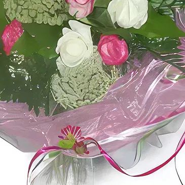 Malta flowers  -  white Love Flower Bouquet/Arrangement