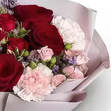 Budapest flowers  -  Red Lipstick- Bouquet of Flowers Flower Bouquet/Arrangement