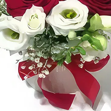 Budapest flowers  -  FROM THE HEART - TABLE DECORATION Flower Bouquet/Arrangement