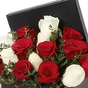 Garhoud flowers  -  Sweetheart Box Flower Bouquet/Arrangement