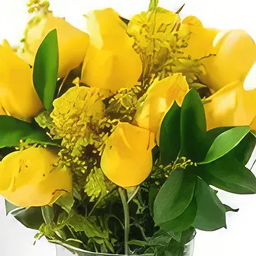 Santa Maria flowers  -  Arrangement of 17 Yellow Roses in Vase Flower Bouquet/Arrangement