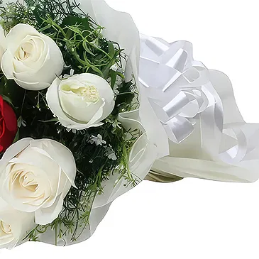 Kenya flowers  -  White & Red Rose Flower Bouquet/Arrangement
