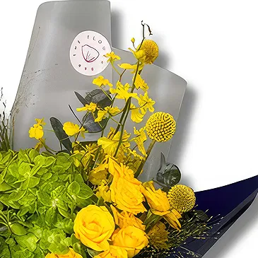 Garhoud flowers  -  Yellow Roses and Lush Green Hydrangea  Flower Bouquet/Arrangement