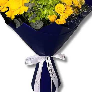 Garhoud flowers  -  Yellow Roses and Lush Green Hydrangea  Flower Bouquet/Arrangement