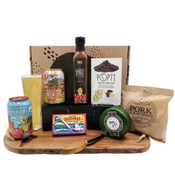 United Kingdom flowers  -  The Taste of Adventure With Gourmet Treats an Baskets Delivery
