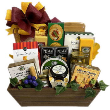USA, United States flowers  -  Fromage Favorites Baskets Delivery