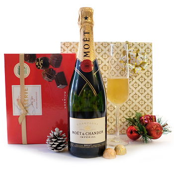 United Kingdom flowers  -  Moet and Chocolate Flower Delivery