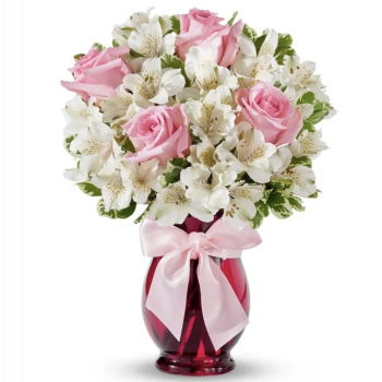 Jamaica, United States flowers  -  Pink Dreamer Baskets Delivery