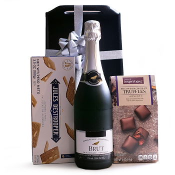 Norway flowers  -  Alcohol Free Cider and Sweets Set Flower Delivery
