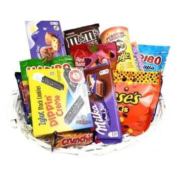 Johannesburg flowers  -  Deluxe Candy Basket