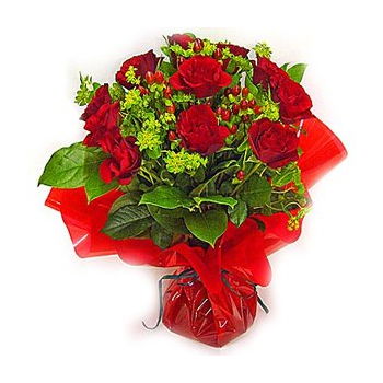 Yehud-Monosson, Israel Online Florist - Passionate Kisses Bukett Bukett