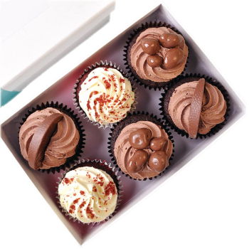 Manchester bloemen bloemist- Selectie Van Drievoudige Chocoladecupcakes