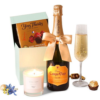 Norway flowers  -  Chocolate and Sparkling Wine Gift Set Flower Delivery