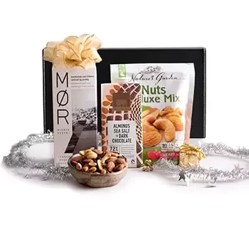 Brazil flowers  -  Sweet and Salty Gift Set Baskets Delivery