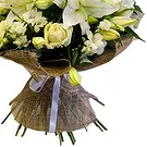 Hannover blomster- Bukett med hvite roser og liljer Blomsterarrangementer bukett