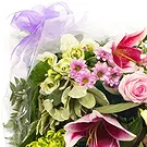 Chhededaha blomster- Begravelsesbukett med blomster i lyse toner Blomsterarrangementer bukett