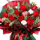 China flowers  -  Christmas Hand Bouquet with Red Roses Flower Bouquet/Arrangement