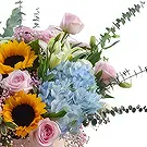 Zhangjiakou blomster- Blandet blomsterboks med rosa roser og andre  Blomsterarrangementer bukett
