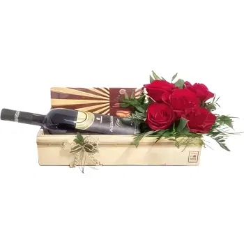 Macedonia online Florist - Christmas Box Bouquet