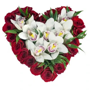 بائع زهور ميلان- تكوين على شكل قلب مع الورود وبساتين الفاكهة