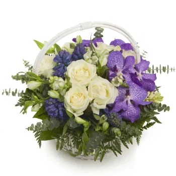 بائع زهور صقلية- سلة زهور طازجة، بيضاء وأرجوانية