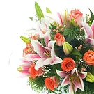 fiorista fiori di Ficarazzi- Composizione di gigli rosa e rose color salmo Bouquet floreale
