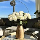 Halta blomster- Imperial hvite roser Blomsterarrangementer bukett