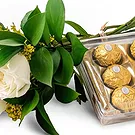 Chile flowers  -  Bouquet of 3 White Roses and Chocolate Flower Bouquet/Arrangement