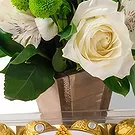 Brasília blomster- Arrangement av roser og Astromelia i vase og  Blomsterarrangementer bukett