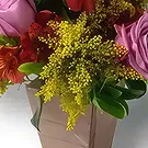 Chile flowers  -  Bicolor Arrangement of Roses and Astromelia Flower Bouquet/Arrangement