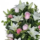 Alla andra städer blommor- Serene kronbladsminne Bukett/blomsterarrangemang