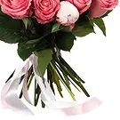Atlia flowers  -  White and pink roses Flower Bouquet/Arrangement