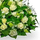 Leest blomster- Klassisk hvit Biedermeier-arrangement Blomsterarrangementer bukett